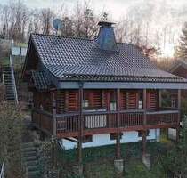 #KOMINOS IMMOBILIEN# Finnisches Blockbohlenhaus mit Kamin, Keller & Listerblick - Attendorn Wörmge