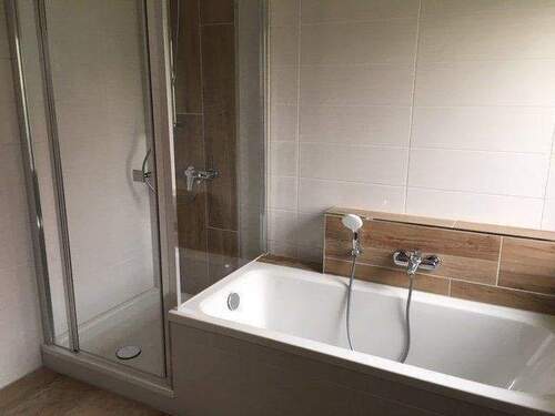 Dusche/Wanne - 