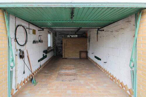 Garage - 