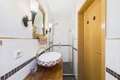 Badezimmer II - 