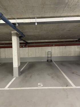 Tiefgaragenstellplatz - 
