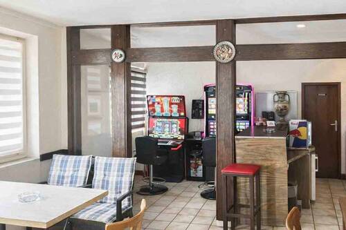 Gaststätte - Gewerbeobjekt (Büro, Produktion, Verkauf) in Stuttgart zum Kaufen