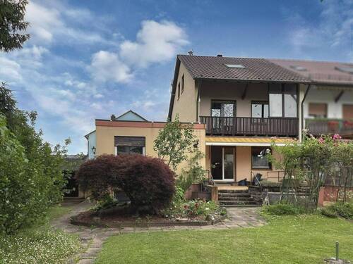 Titelbild - 6 Zimmer Reihenendhaus zum Kaufen in Offenburg