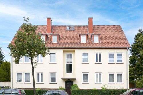 Hausansicht - Kassel-Bad WilhelmshöheNähe ICE-Bahnhof… Großzügige, helle 3-4 Zimmer-Wohnung mit gemeinschaftlichem Garten