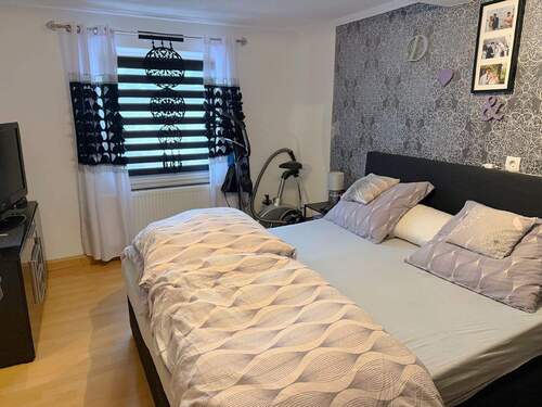 Schlafzimmer - Etagenwohnung mit 60,00 m&sup2; in Mistelgau / Obernsees zur Miete