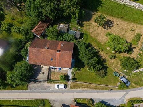 Vogelperspektive - Mehrfamilienhaus, Wohnhaus mit 180,00 m² in Tiefenbach zum Kaufen