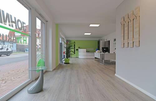 Überblick Hauptraum - Vielseitige Gewerbefläche im effizienten Neubau zu vermieten