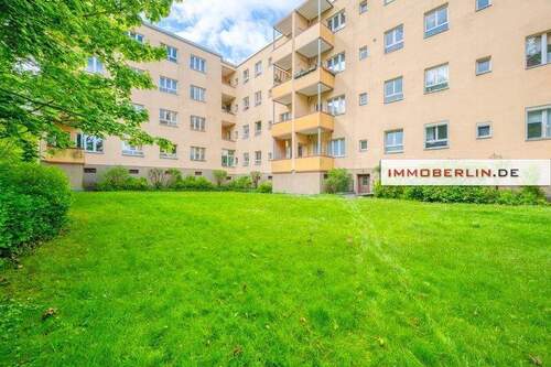 1.jpg - 2 Zimmer Etagenwohnung zum Kaufen in Berlin