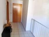 Treppenhaus - 1 Zimmer Etagenwohnung zur Miete in Hirschberg