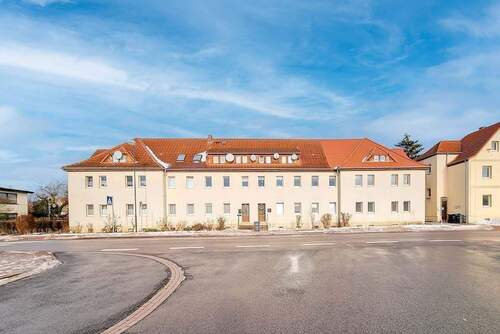 87_1.jpg - AUKTION: Mehrfamilienhaus mit 4 Eingängen