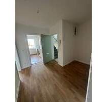 renovierte Wohnung, HH-Farmsen, 2,5 Zimmer Wohnung im EG mit Terrasse !Bitte beachten Sie unsere Fragen! - Hamburg Farmsen-Berne