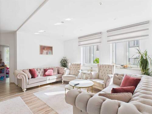 Wohnen - 5 Zimmer Etagenwohnung zum Kaufen in Schwandorf