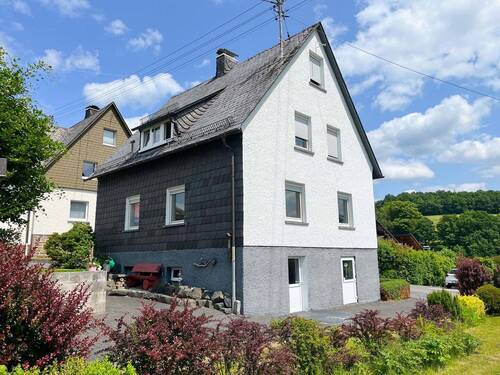 Hausansicht - 5 Zimmer Einfamilienhaus zum Kaufen in Wilnsdorf