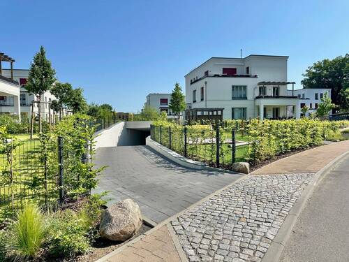 Tiefgarageneinfahrt - Tiefgaragenstellplätze in exklusiver Lage - Am Jungfernsee-Belvedere