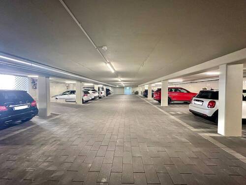 Tiefgarage - Einfamilienhaus in Potsdam