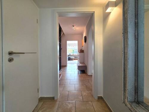 Gäste-WC und Eingang - 