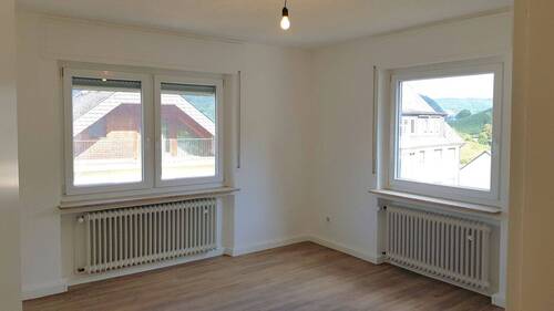 Heller Wohnbereich mit Burgblick - 