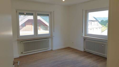 Heller Wohnbereich mit Burgblick - 