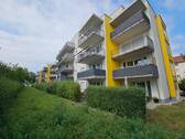 Hausansicht - +++Moderne 3-Zimmer Erdgeschosswohnung mit Terrasse+++