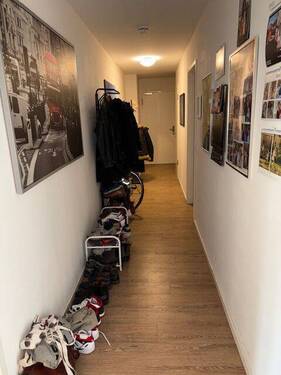 Flur1 - 3 Zimmer Etagenwohnung zur Miete in Ergolding
