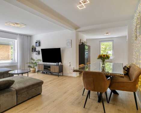 Wohn-/Essbereich - 6 Zimmer Einfamilienhaus zum Kaufen in Düsseldorf