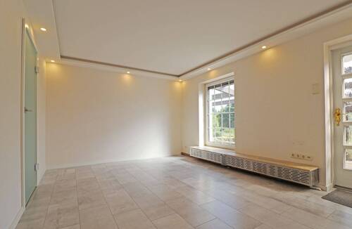 Flur/Esszimmer - Mehrfamilienhaus, Wohnhaus mit 225,40 m² in Salzwedel zum Kaufen