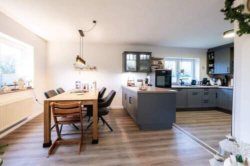 Wohn- und Esszimmer - 