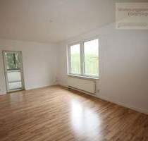 Ein unverbauter Blick in Richtung Pöhlberg - 3-Raum-Wohnung mit Balkon und Stellplatz! - Annaberg-Buchholz