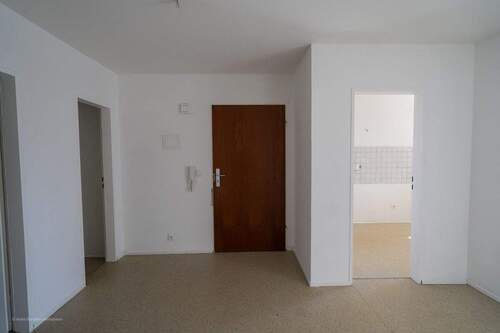 Diele - 3 Zimmer Etagenwohnung zum Kaufen in Unterhaching