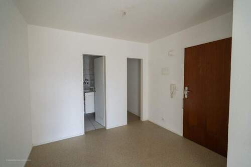 Diele - Etagenwohnung mit 76,20 m&sup2; in Unterhaching zum Kaufen