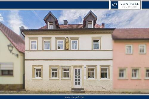 Titelbild - Denkmalgeschütztes Unikat mit barocken Details, schönem Garten, Garage und Stellplätzen