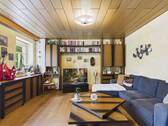 Wohnzimmer - 8 Zimmer Einfamilienhaus in Haßfurt