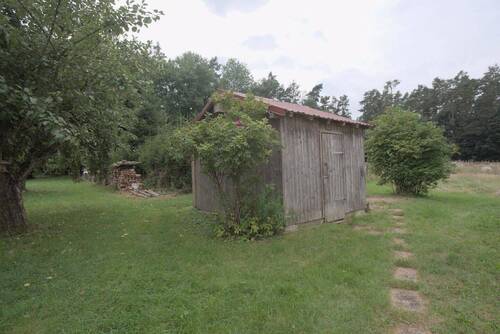 Hühnerstall im Garten - 