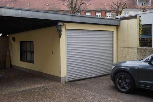Garage zur Wohnung - 