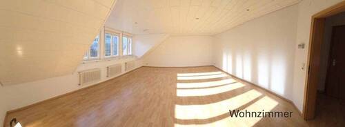 Blick ins Wohnzimmer - 