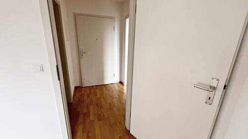 Eingangsbereich/ Flur - 2 Zimmer Etagenwohnung in Chemnitz