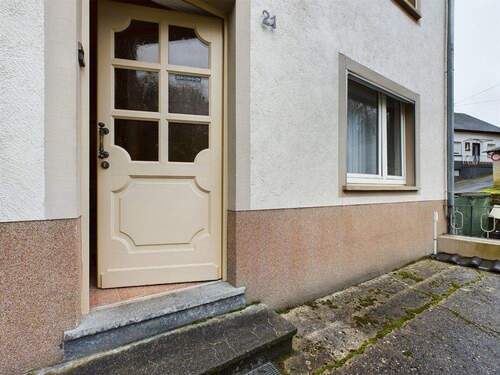 Eingang - 6 Zimmer Einfamilienhaus in Bettingen