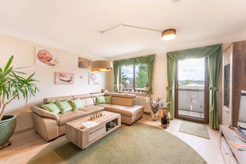 Wohnzimmer - 3 Zimmer Etagenwohnung zum Kaufen in Breitengüßbach