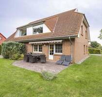 Insel Ummanz: Ferienwohnung mit Garten, Terrasse und Stellplatz