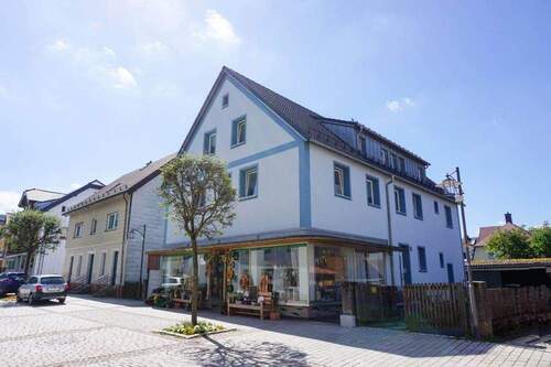 Ansicht straßenseitig - Mehrfamilienhaus, Wohnhaus zum Kaufen in Bischofsgrün