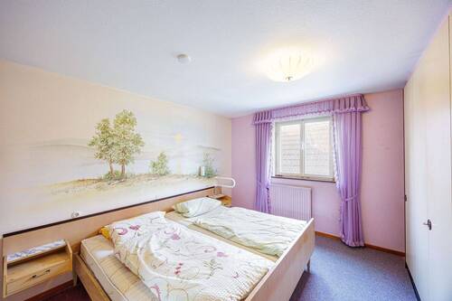 Schlafzimmer - 5 Zimmer Einfamilienhaus in Weissach im Tal