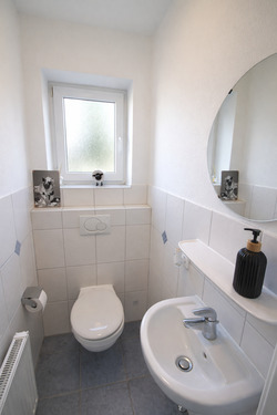 Getrennte WCs links - 