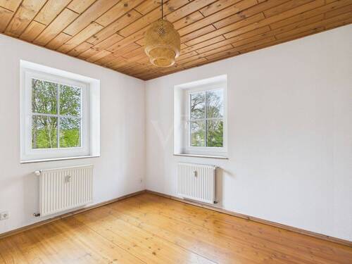 Kinderzimmer/ Büro/ Esszimmer - 