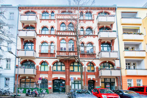 IMG-1 - Märchenhaft: Tolles Gründerzeitinvestment - 2-Zimmer-Wohnung in Friedrichshain - Solide vermietet - jetzt investieren!