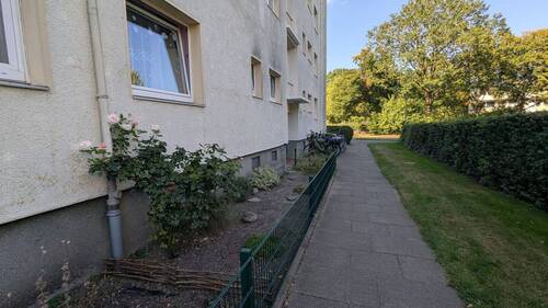 Ostseite mit Eingang - 