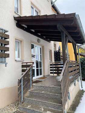 Hauseingang hofseitig - 2 Zimmer Etagenwohnung zur Miete in Chemnitz