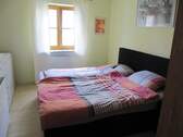 Schlafzimmer UG.JPG - 