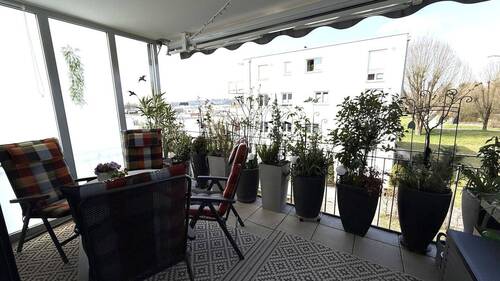 großer Balkon mit Verglasung und Aussicht ins Grüne - Etagenwohnung mit 62,00 m&sup2; in Weingarten zum Kaufen