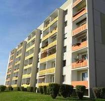 Bereit für Ideen - 3.-R.-Whg. mit Balkon & Weitblick - Crimmitschau