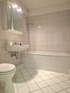 Badezimmer 1 - 4 Zimmer Etagenwohnung in Reinbek